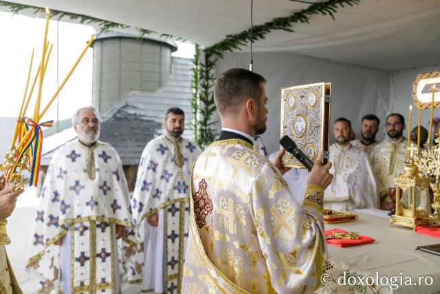 Hram la Mănăstirea Ceahlău