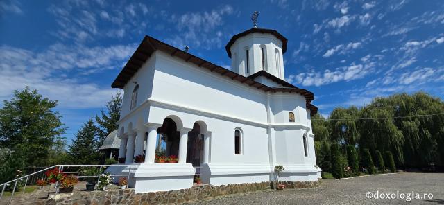 Mănăstirea Dumbrăvioara