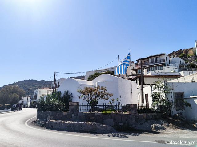 Baptisteriul din Patmos unde Sfântul Ioan Evanghelistul a botezat locuitorii păgâni ai insulei / Foto: Pr. Marin Osoianu Baptisteriul din Patmos unde Sfântul Ioan Evanghelistul a botezat locuitorii păgâni ai insulei