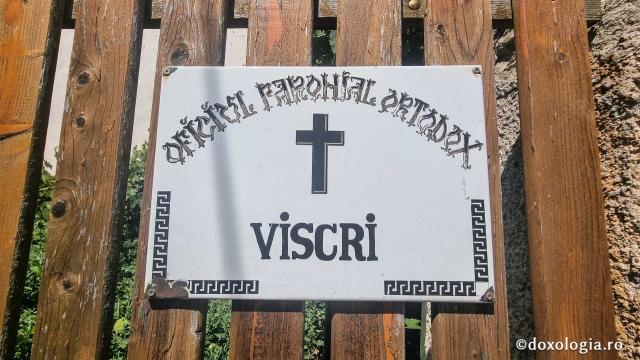 Biserica Ortodoxă Română „Sfânta Treime” și „Sfântul Efrem cel Nou” din Viscri / Foto: Crina Zamfirescu Biserica Ortodoxă Română „Sfânta Treime” și „Sfântul Efrem cel Nou” din Viscri