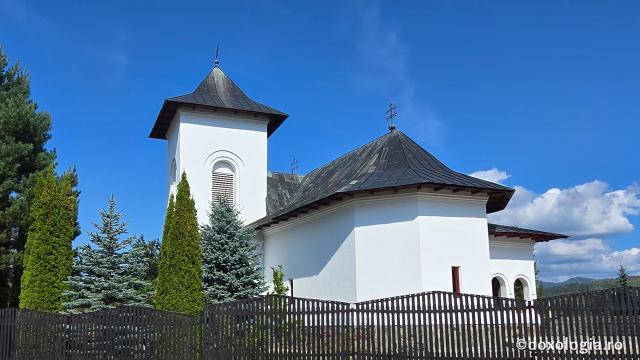 Mănăstirea „Naşterea Sfântului Ioan Botezătorul” Antonești
