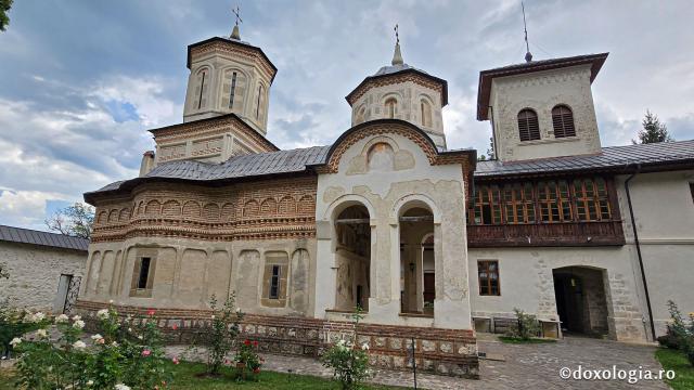 Mănăstirea Arnota