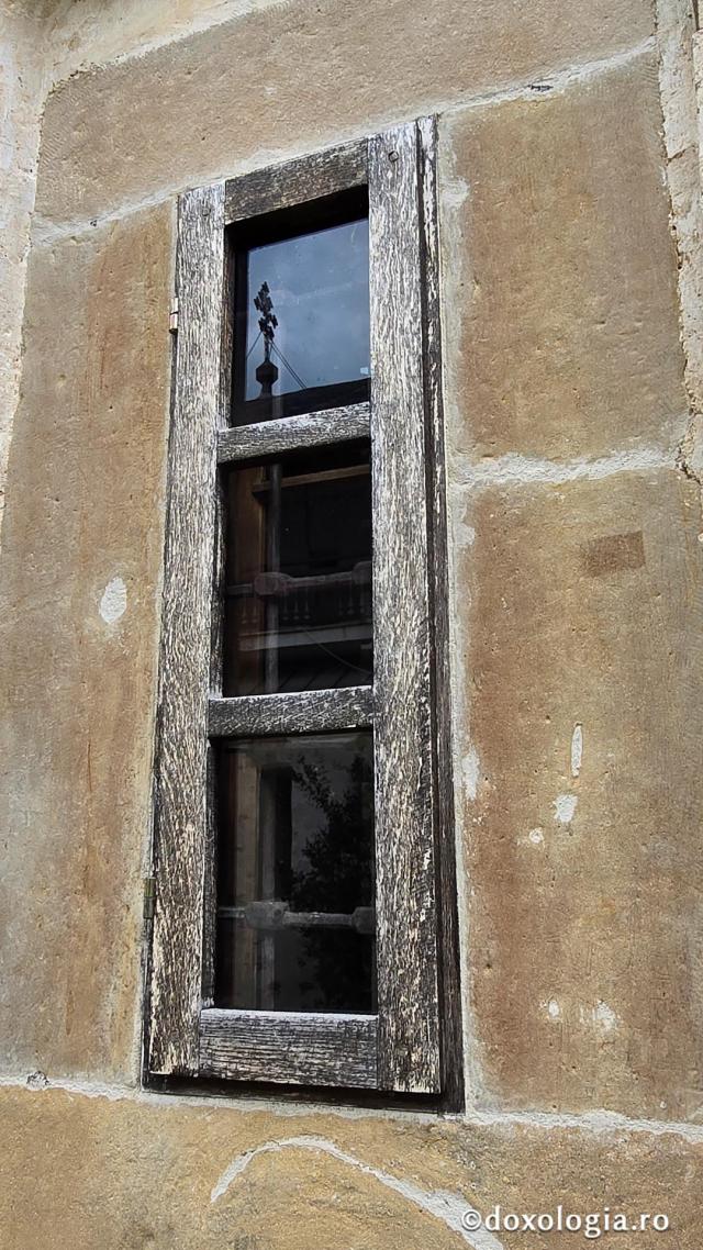 Mănăstirea Arnota