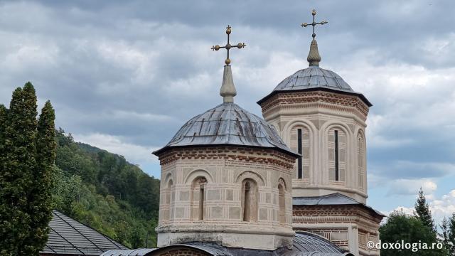 Mănăstirea Arnota