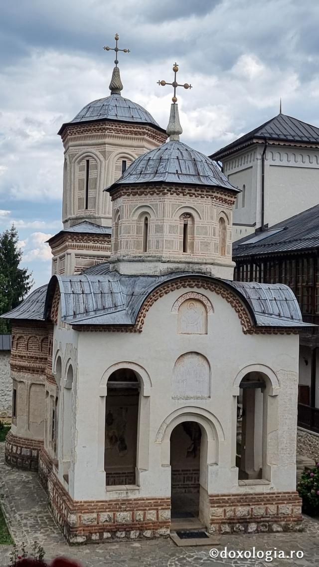 Mănăstirea Arnota