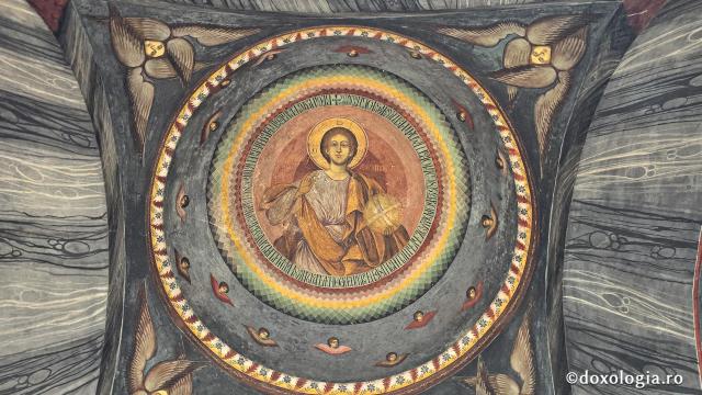 Mănăstirea Dintr-un Lemn - Biserica de piatră