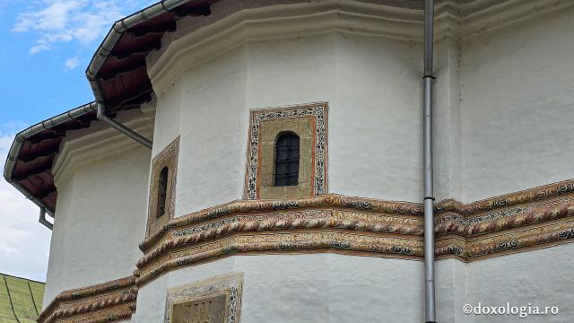 Mănăstirea Govora – una dintre cele mai vechi mănăstiri din Țara Românească / Foto: Bogdan Zamfirescu Mănăstirea Govora