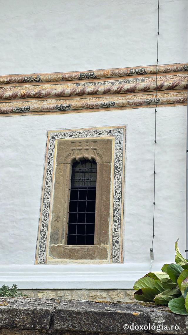 Mănăstirea Govora – una dintre cele mai vechi mănăstiri din Țara Românească / Foto: Bogdan Zamfirescu Mănăstirea Govora