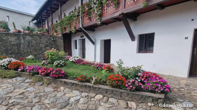 Mănăstirea Govora – una dintre cele mai vechi mănăstiri din Țara Românească / Foto: Crina Zamfirescu Mănăstirea Govora