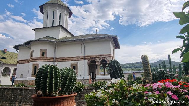 Mănăstirea Govora – una dintre cele mai vechi mănăstiri din Țara Românească / Foto: Crina Zamfirescu Mănăstirea Govora