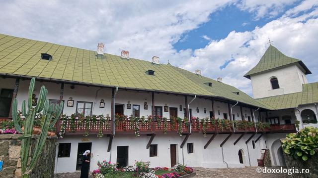 Mănăstirea Govora – una dintre cele mai vechi mănăstiri din Țara Românească / Foto: Crina Zamfirescu Mănăstirea Govora