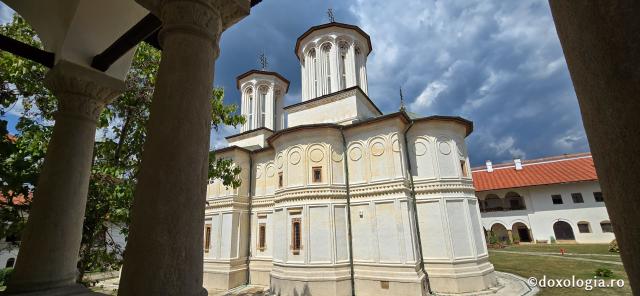 Mănăstirea Hurezi, cea mai importantă ctitorie a domnitorului martir Constantin Brâncoveanu / Foto: Bogdan Zamfirescu Mănăstirea Hurezi