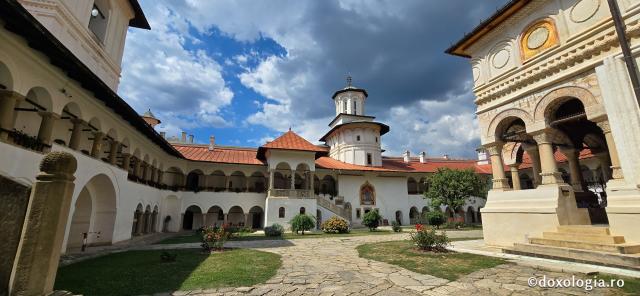 Mănăstirea Hurezi, cea mai importantă ctitorie a domnitorului martir Constantin Brâncoveanu / Foto: Bogdan Zamfirescu Mănăstirea Hurezi
