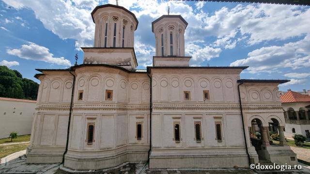 Mănăstirea Hurezi, cea mai importantă ctitorie a domnitorului martir Constantin Brâncoveanu / Foto: Crina Zamfirescu Mănăstirea Hurezi