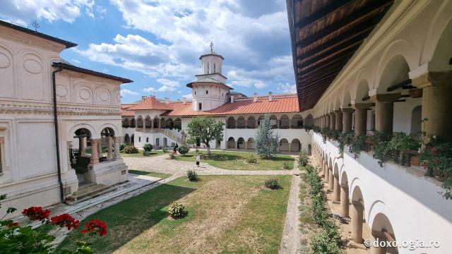 Mănăstirea Hurezi, cea mai importantă ctitorie a domnitorului martir Constantin Brâncoveanu / Foto: Crina Zamfirescu Mănăstirea Hurezi