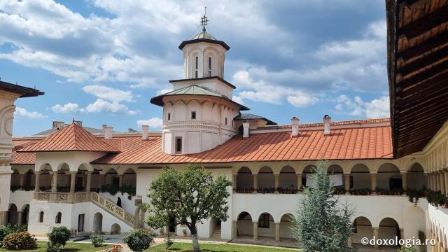 Mănăstirea Hurezi, cea mai importantă ctitorie a domnitorului martir Constantin Brâncoveanu / Foto: Crina Zamfirescu Mănăstirea Hurezi