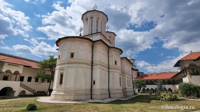 Mănăstirea Hurezi, cea mai importantă ctitorie a domnitorului martir Constantin Brâncoveanu / Foto: Crina Zamfirescu Mănăstirea Hurezi