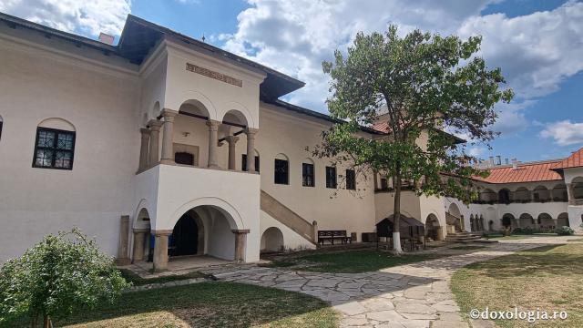 Mănăstirea Hurezi, cea mai importantă ctitorie a domnitorului martir Constantin Brâncoveanu / Foto: Crina Zamfirescu Mănăstirea Hurezi