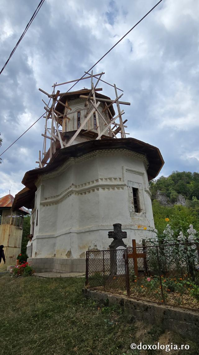 Mănăstirea Păpușa
