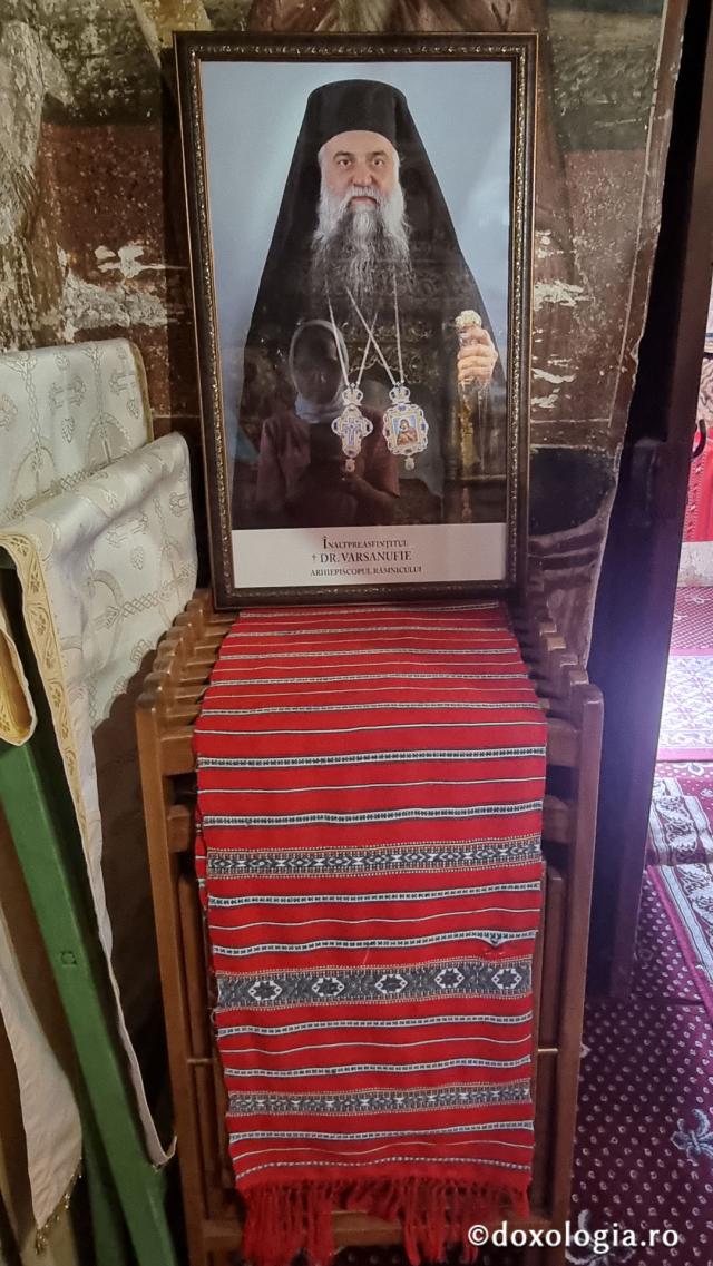 Mănăstirea Păpușa