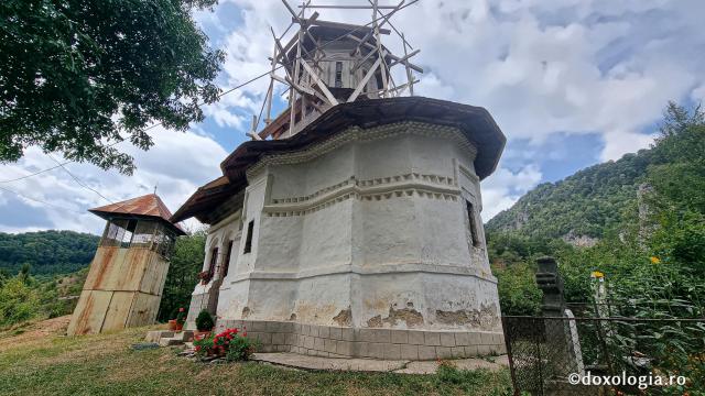 Mănăstirea Păpușa