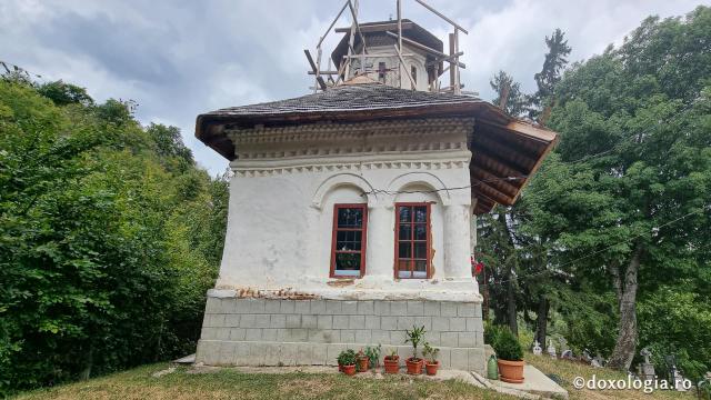 Mănăstirea Păpușa