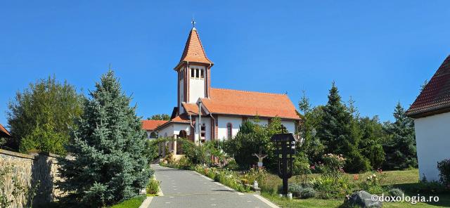 Mănăstirea „Înălțarea Sfintei Cruci” Sădinca