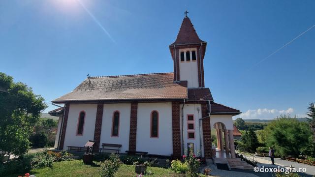 Mănăstirea „Înălțarea Sfintei Cruci” Sădinca