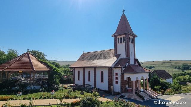 Mănăstirea „Înălțarea Sfintei Cruci” Sădinca