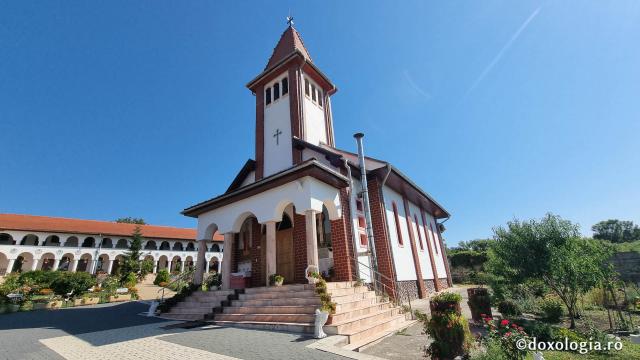 Mănăstirea „Înălțarea Sfintei Cruci” Sădinca