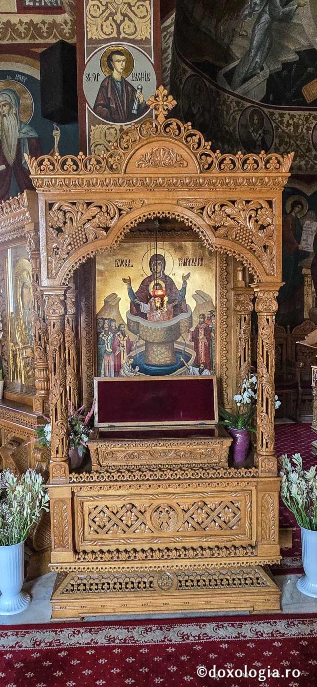 Mănăstirea „Sfântul Mare Mucenic Dimitrie” Sighișoara