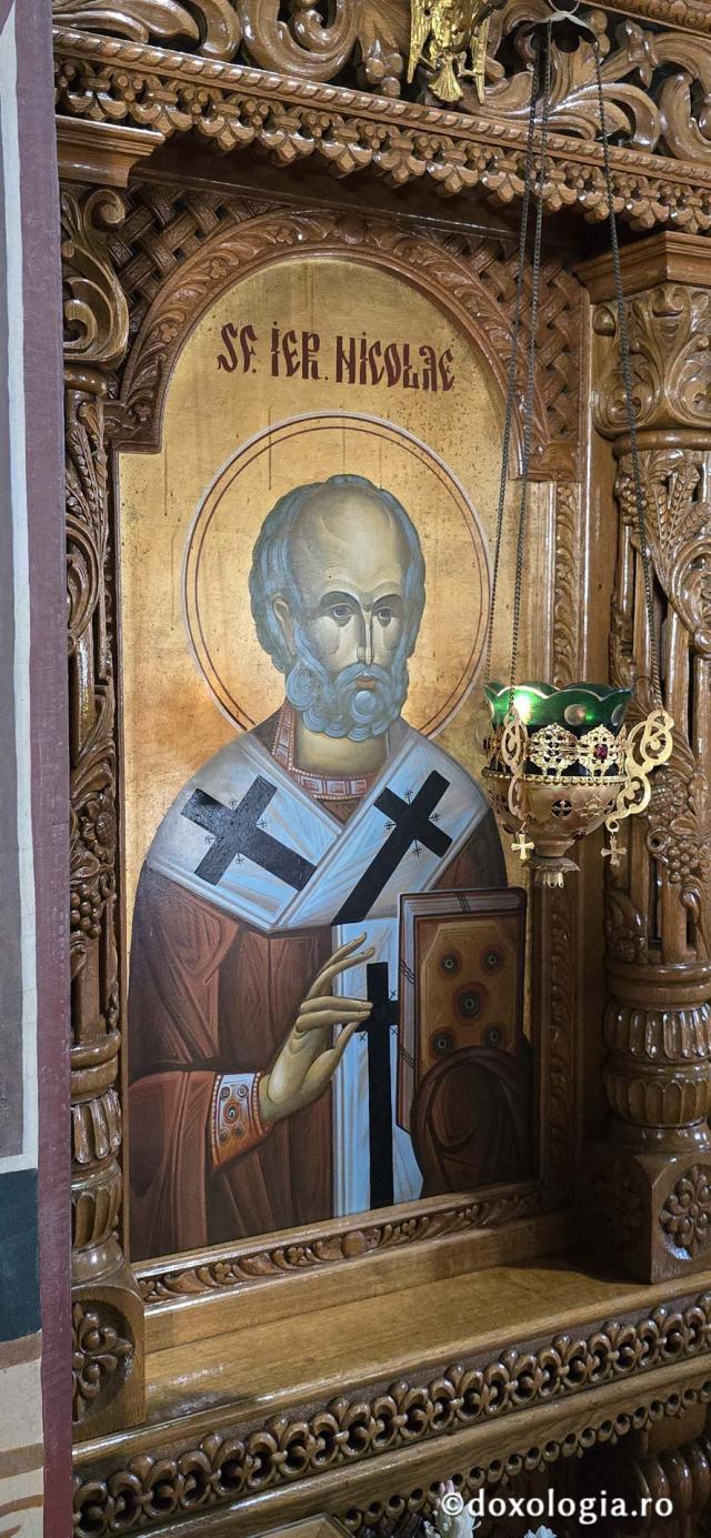 Mănăstirea „Sfântul Mare Mucenic Dimitrie” Sighișoara