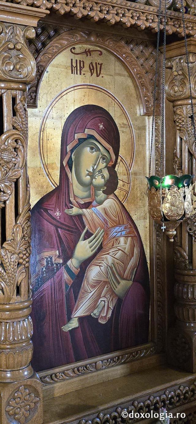 Mănăstirea „Sfântul Mare Mucenic Dimitrie” Sighișoara