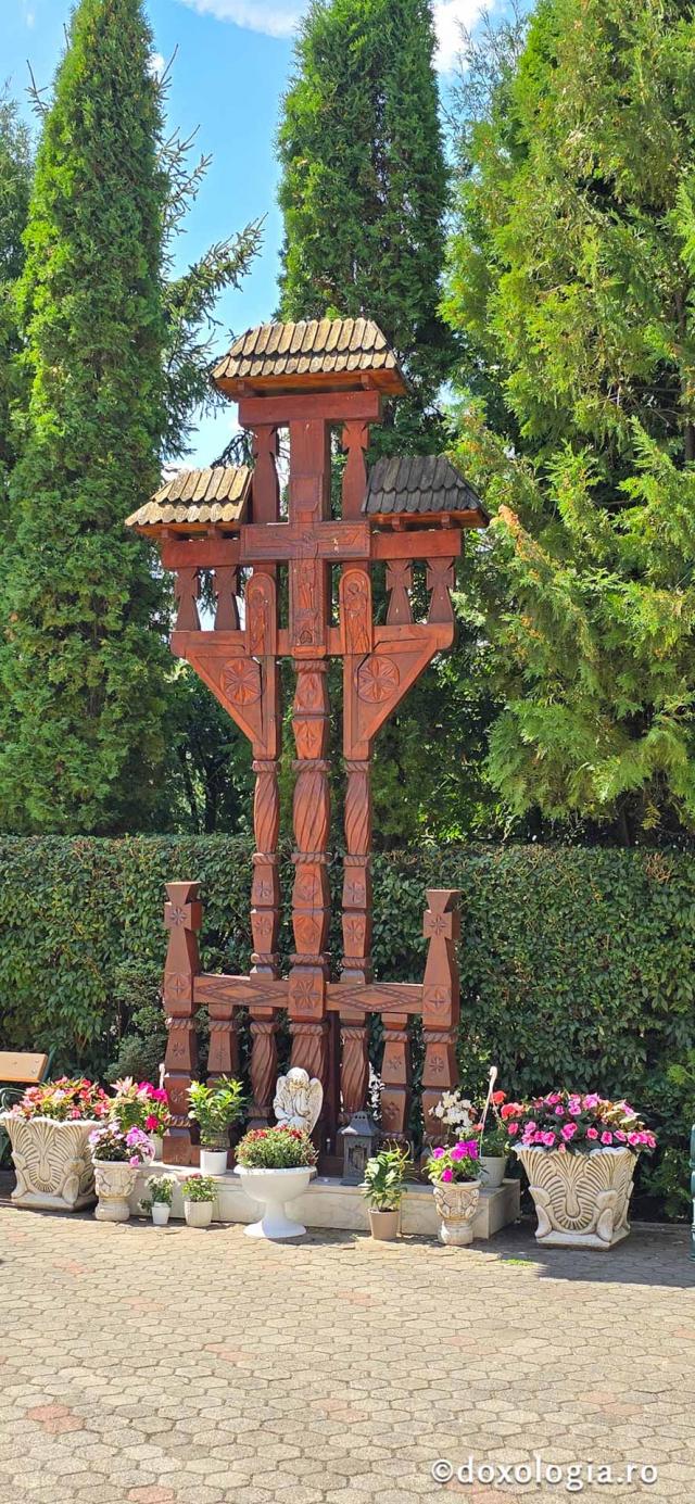 Mănăstirea „Sfântul Mare Mucenic Dimitrie” Sighișoara
