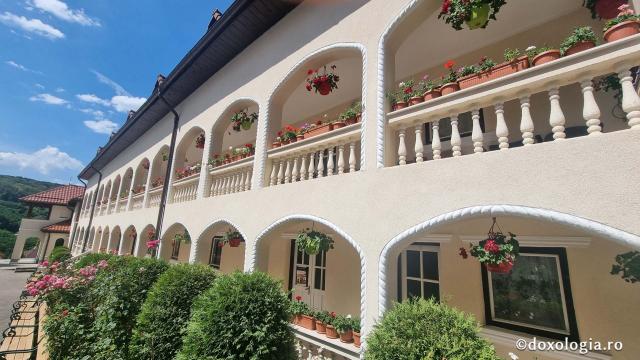 Mănăstirea „Sfântul Mare Mucenic Dimitrie” Sighișoara