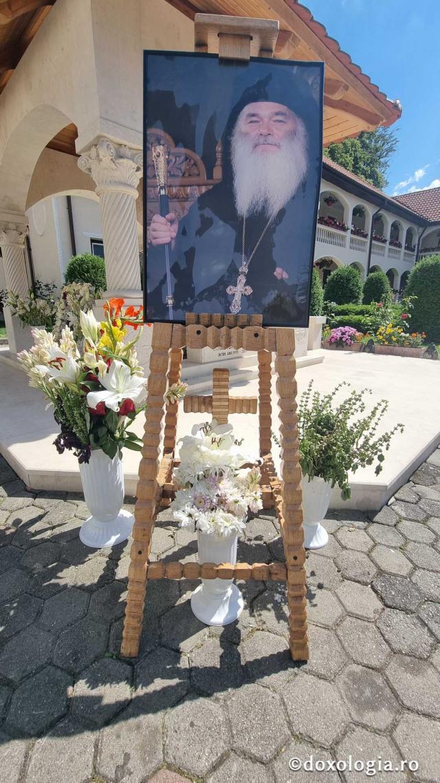 Mănăstirea „Sfântul Mare Mucenic Dimitrie” Sighișoara