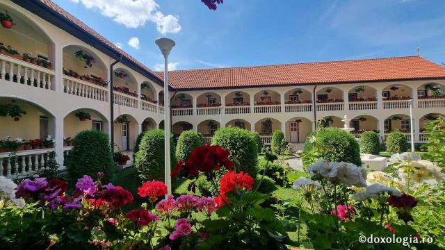 Mănăstirea „Sfântul Mare Mucenic Dimitrie” Sighișoara