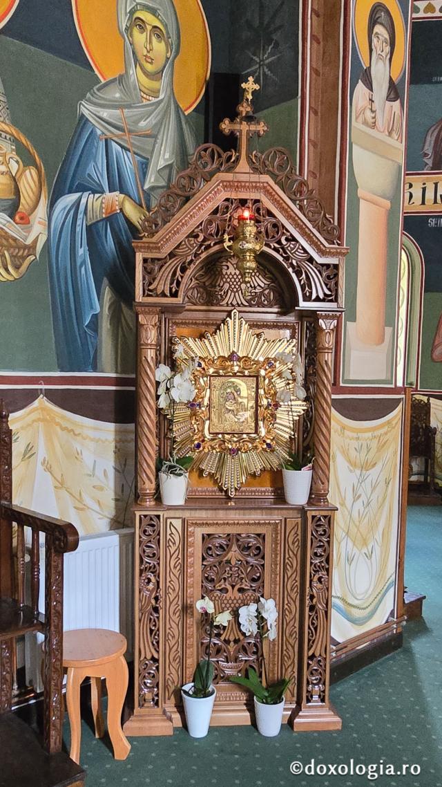 „Drumul prin nori”: pelerinaj la Mănăstirea Sfântul Ilie Paltinul, pe Transfăgărășan / Foto: Bogdan Zamfirescu Mănăstirea Sfântul Ilie Paltinul