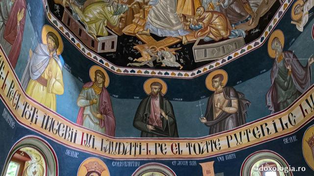 „Drumul prin nori”: pelerinaj la Mănăstirea Sfântul Ilie Paltinul, pe Transfăgărășan / Foto: Bogdan Zamfirescu Mănăstirea Sfântul Ilie Paltinul