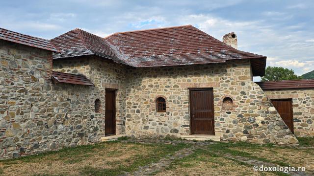 Ansamblul fostului schit Fedeleșoiu