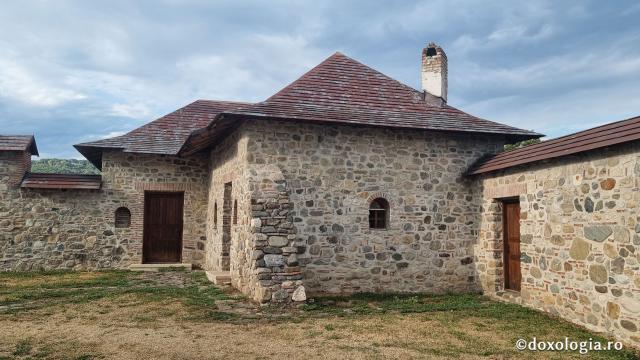 Ansamblul fostului schit Fedeleșoiu