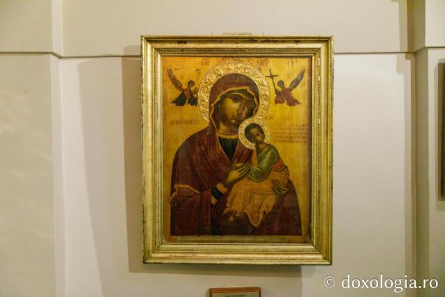 Odoarele Catedralei Panaghia Spiliotissa din Corfu