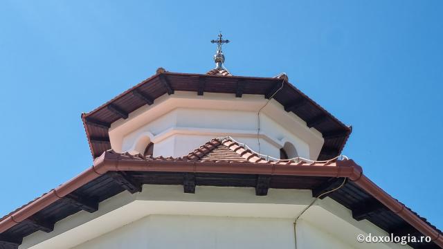 Schitul „Acoperământul Maicii Domnului” Șura Mare