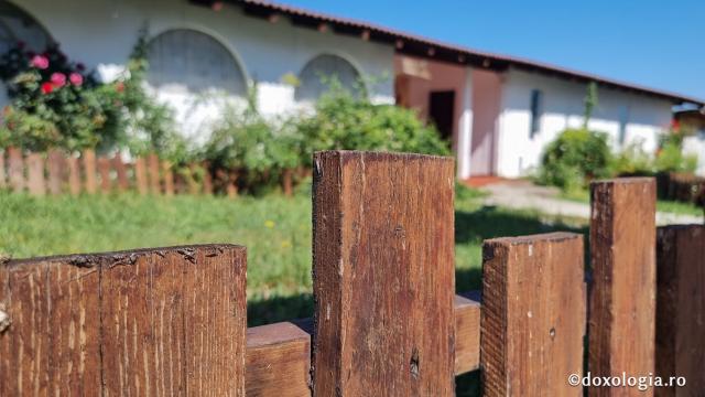 Schitul „Acoperământul Maicii Domnului” Șura Mare