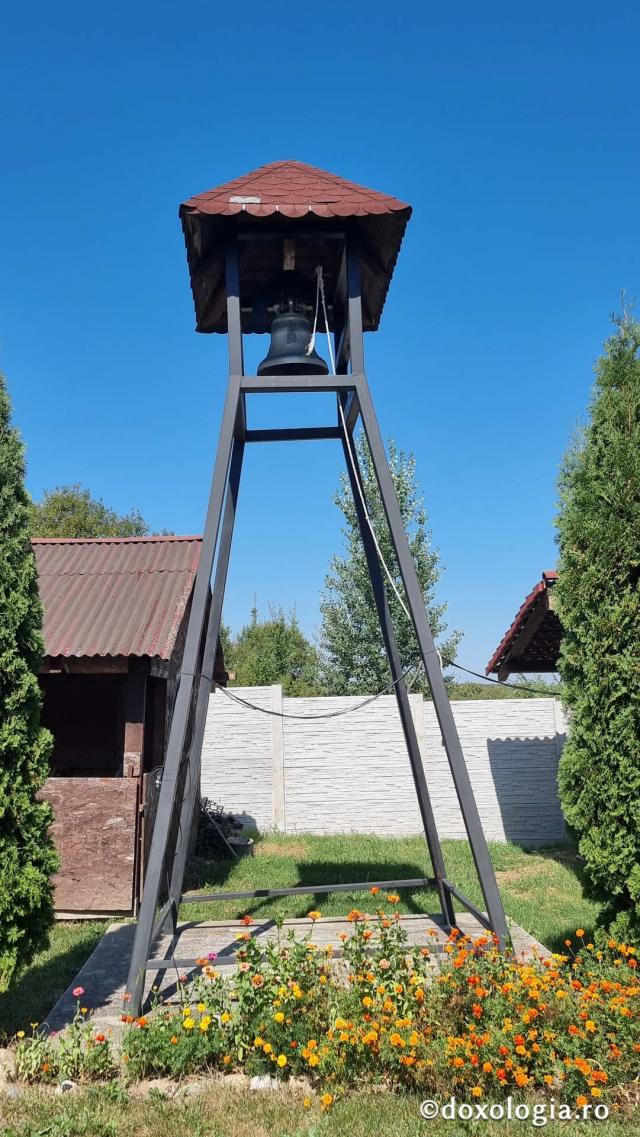 Schitul „Acoperământul Maicii Domnului” Șura Mare
