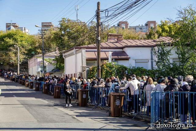 (Foto) Jurnal de pelerin la Sfânta Cuvioasă Parascheva – Ziua I, 8 octombrie 2024