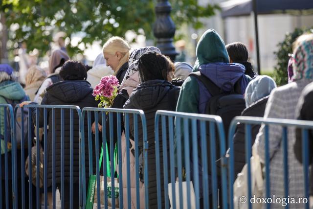 (Foto) Jurnal de pelerin la Sfânta Cuvioasă Parascheva – Ziua I, 8 octombrie 2024