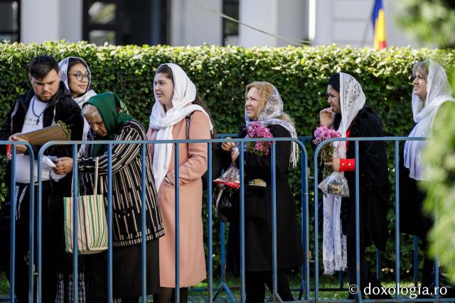 (Foto) Jurnal de pelerin la Sfânta Cuvioasă Parascheva – Ziua I, 8 octombrie 2024