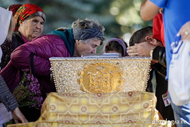 (Foto) Jurnal de pelerin la Sfânta Cuvioasă Parascheva – Ziua I, 8 octombrie 2024