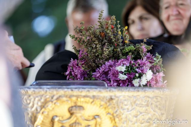 (Foto) Jurnal de pelerin la Sfânta Cuvioasă Parascheva – Ziua I, 8 octombrie 2024